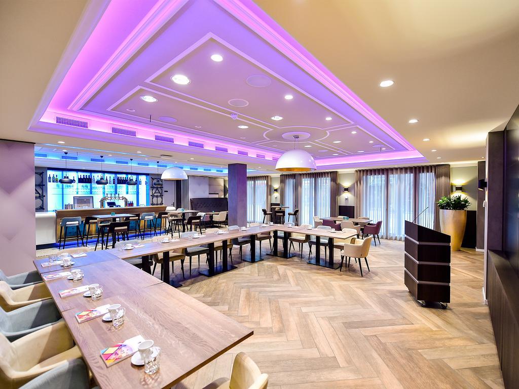 Brasserie-Hotel Antje Van De Statie เวียต์ ภายนอก รูปภาพ