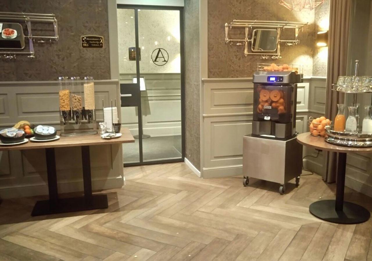 Brasserie-Hotel Antje Van De Statie เวียต์ ภายนอก รูปภาพ