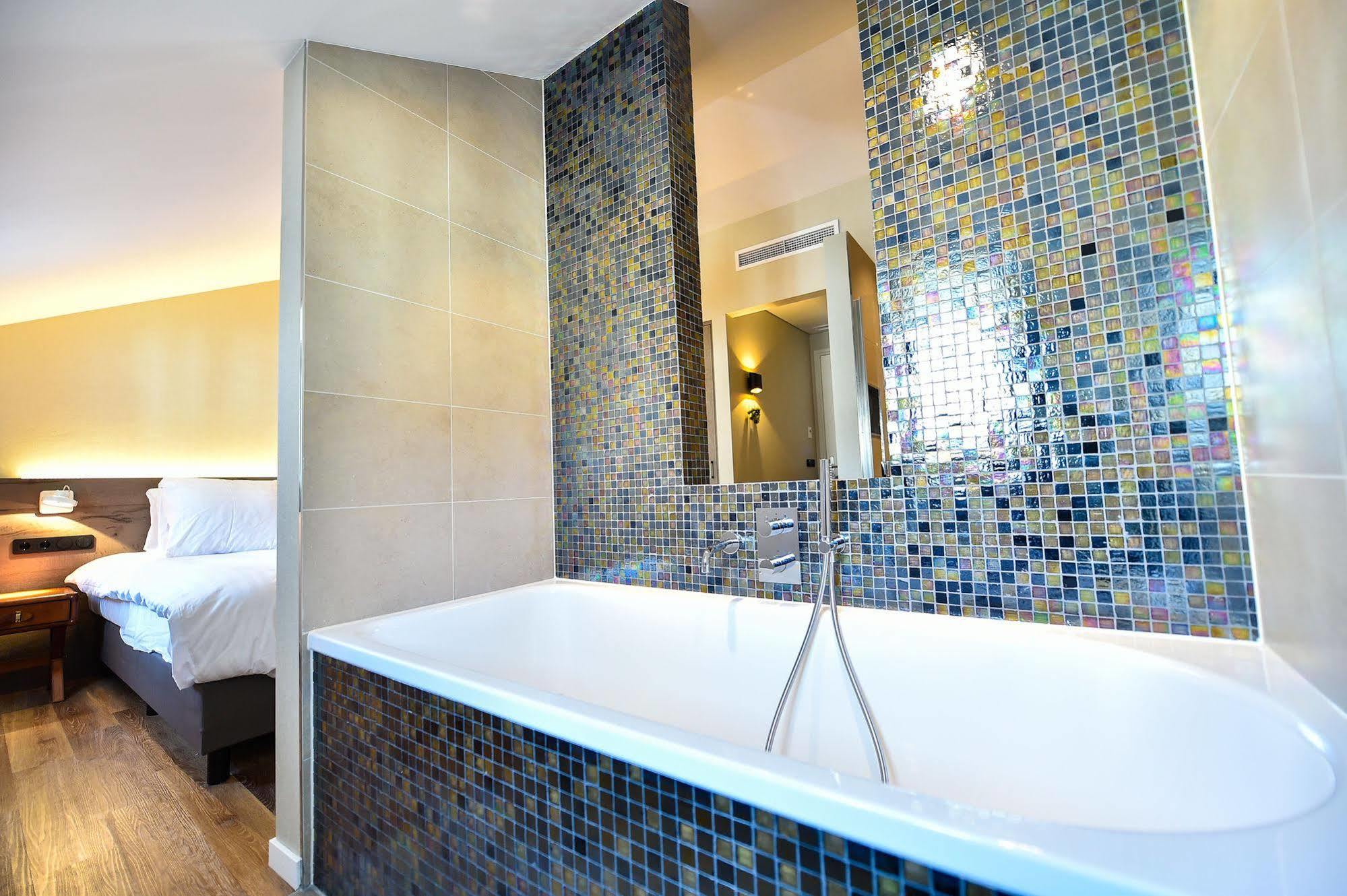 Brasserie-Hotel Antje Van De Statie เวียต์ ภายนอก รูปภาพ