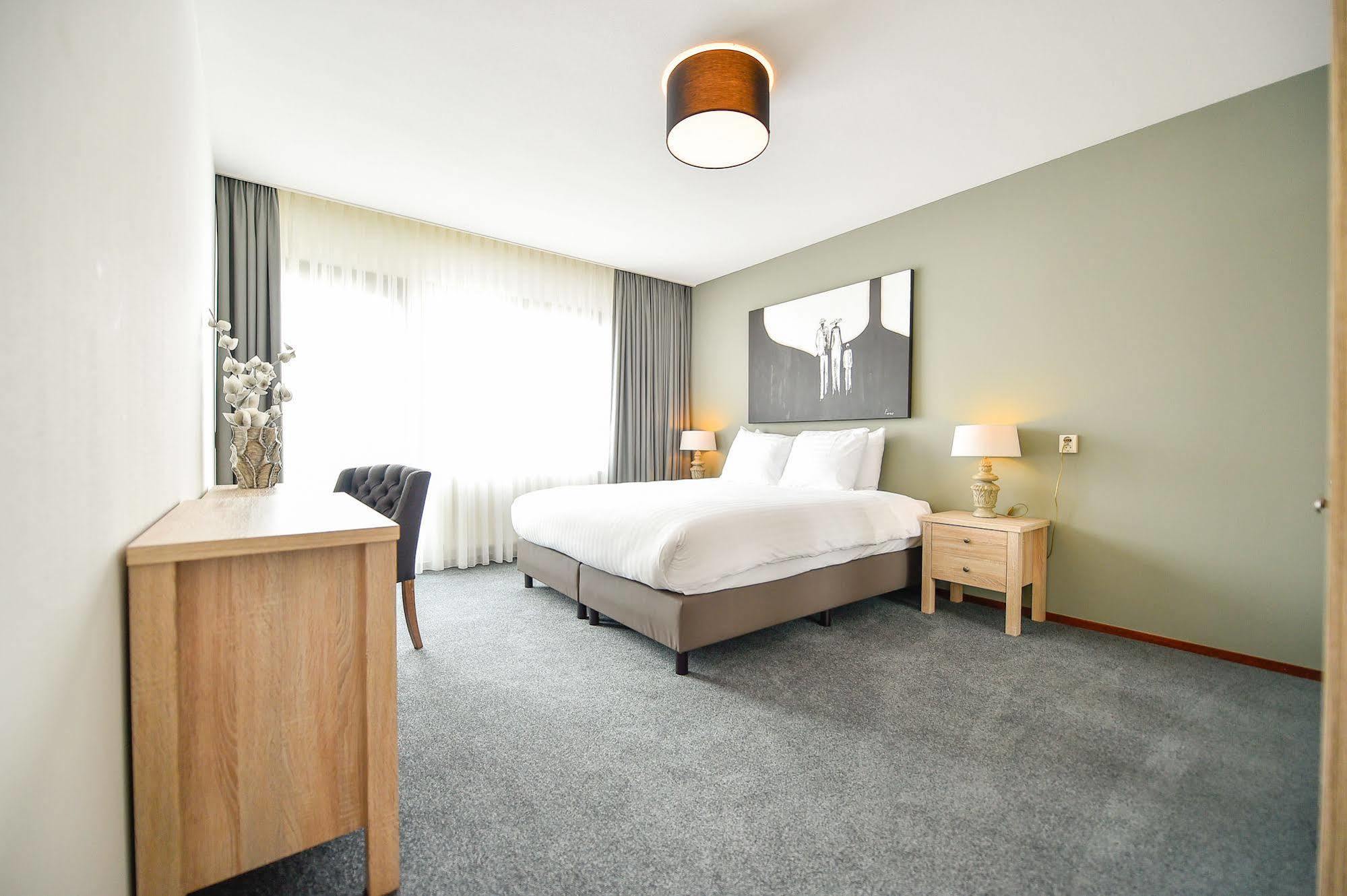 Brasserie-Hotel Antje Van De Statie เวียต์ ภายนอก รูปภาพ